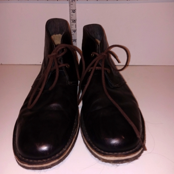 UGG Other - UGG dark brown chukka boot